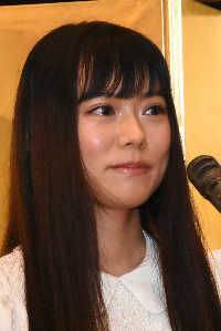 北条裕子の美しい顔 芥川賞候補 のあらすじは 作家のプロフィールも こじろん堂